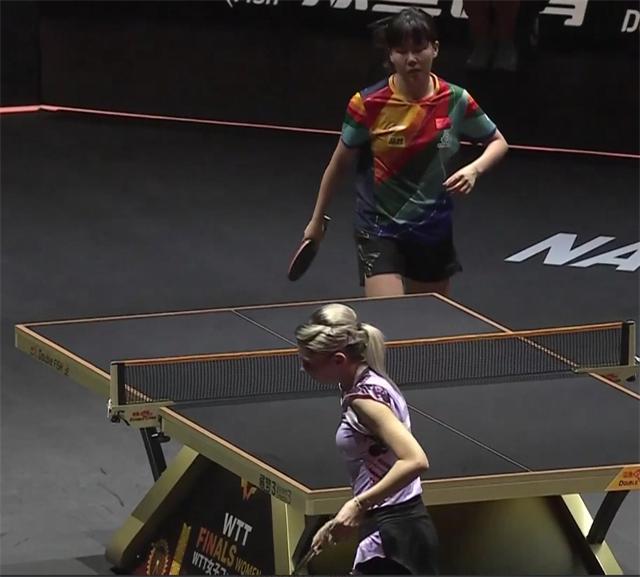 包含英格兰羽毛球队鏖战韩国羽毛球队，马琳送出助攻的词条