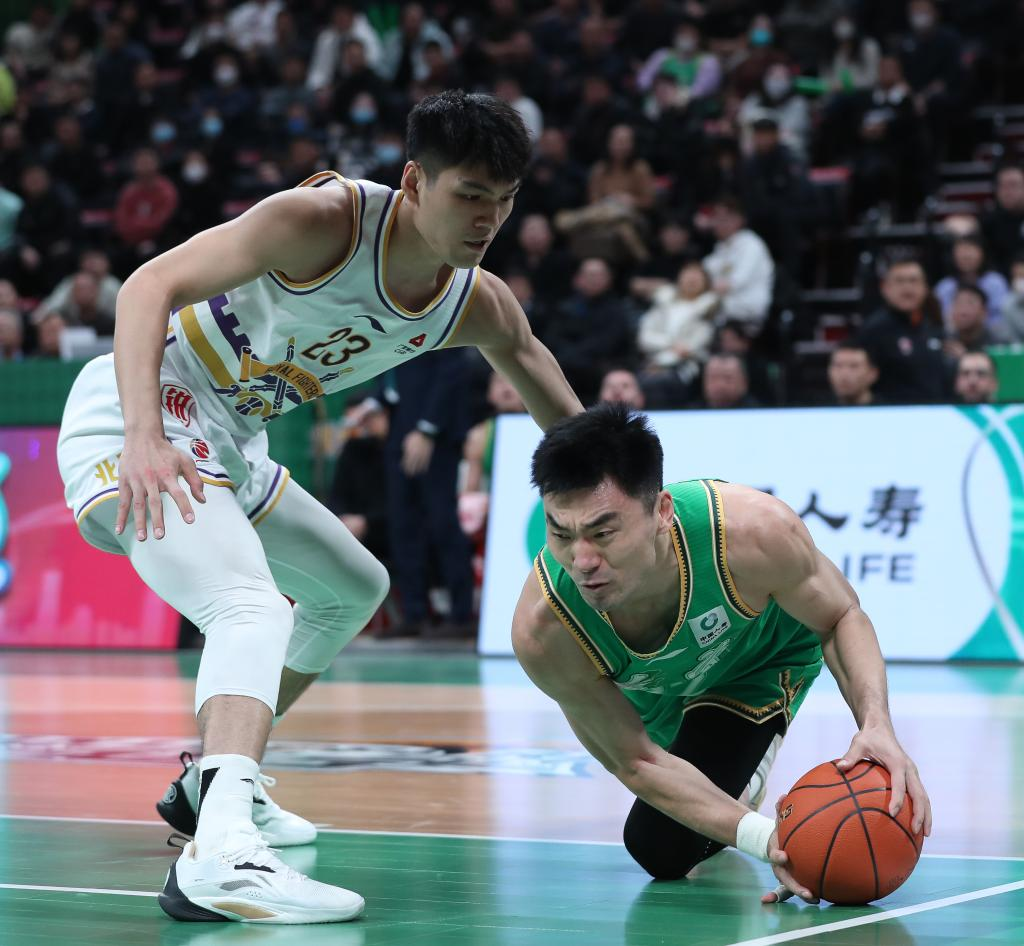 吉林队力克对手，全场高潮涌现