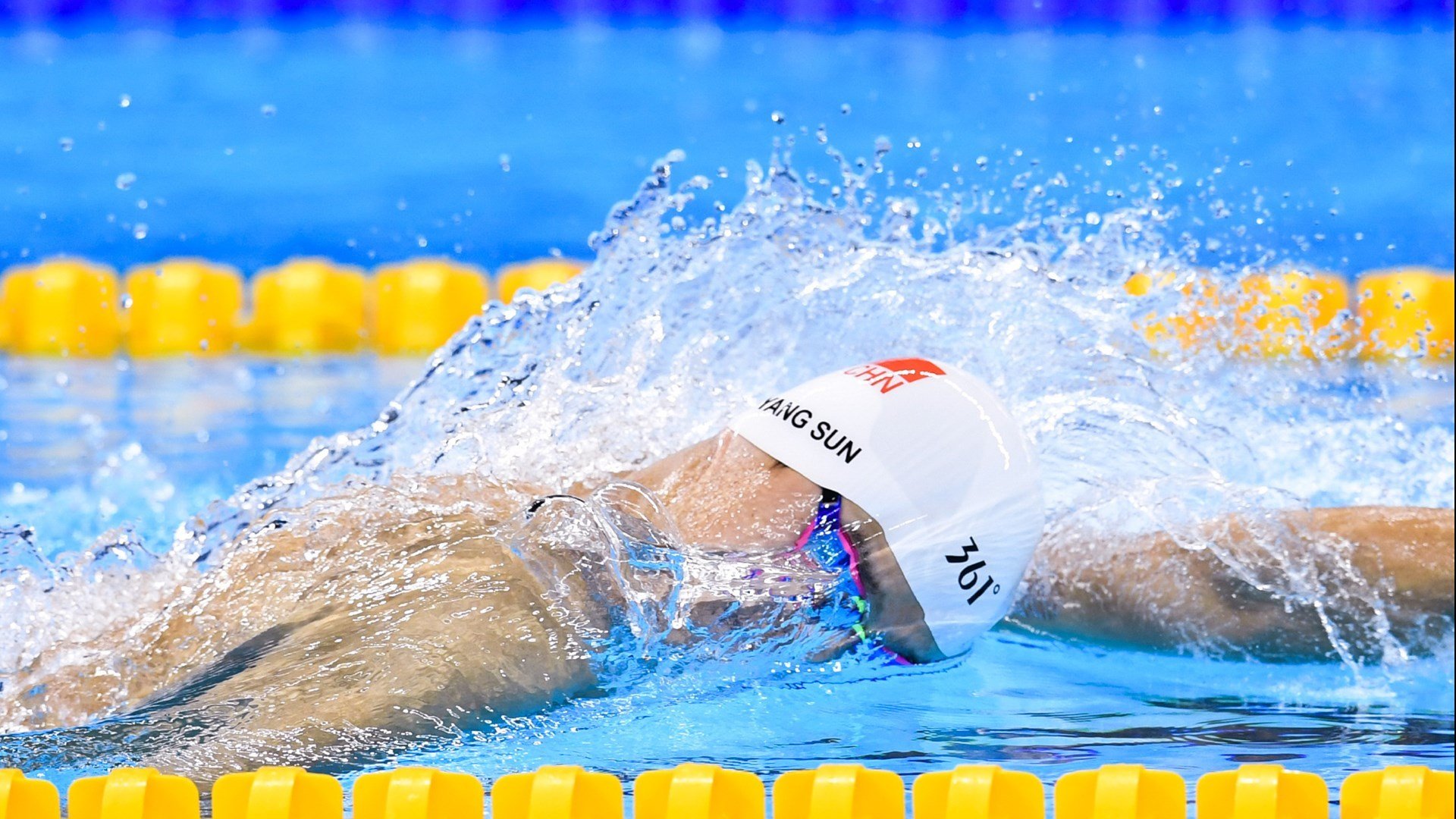 新王加冕,阿尔瓦雷斯在澳德焦点战中接管比赛,宣告时代更迭