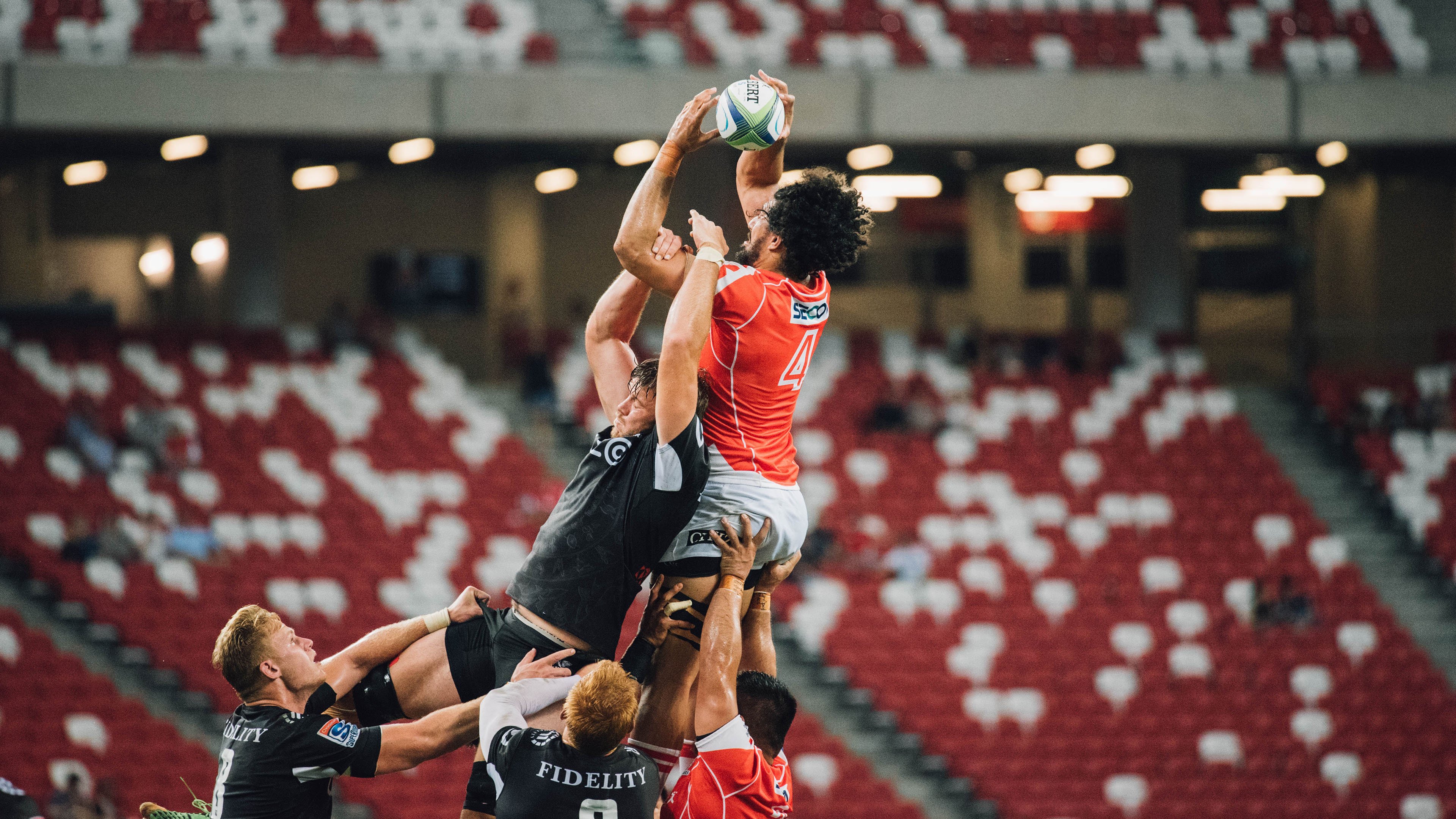 F1新赛季揭幕战之夜，切特在焦点战中证明自己，新星崛起与旧秩序的碰撞